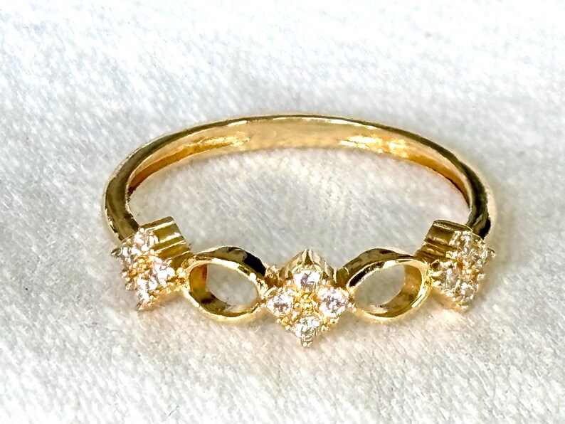 18k Solid Gold Stackable Ring with Zirconia - Size 6 image 5