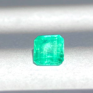 0.85 carats Genuine Colombian emerald -cut loose, gemstone, natural emerald