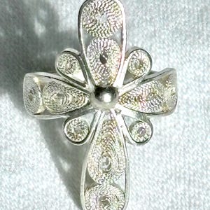 Anillo de Cruz de Filigrana – Hecho a Mano en Plata de Ley 925 – Técnica Mompox – Talla 7