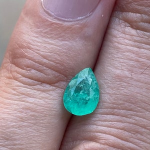 0.95 cts Genuine Colombian emerald -cut loose, gemstone, natural emerald