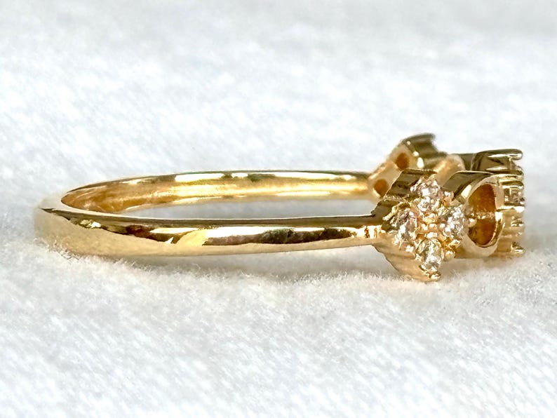 18k Solid Gold Stackable Ring with Zirconia - Size 6 image 7