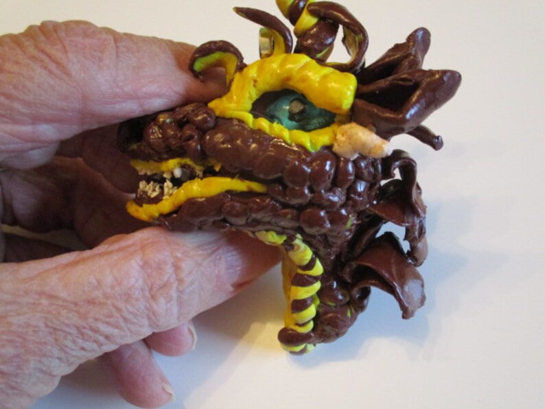 Dragon head pendant
