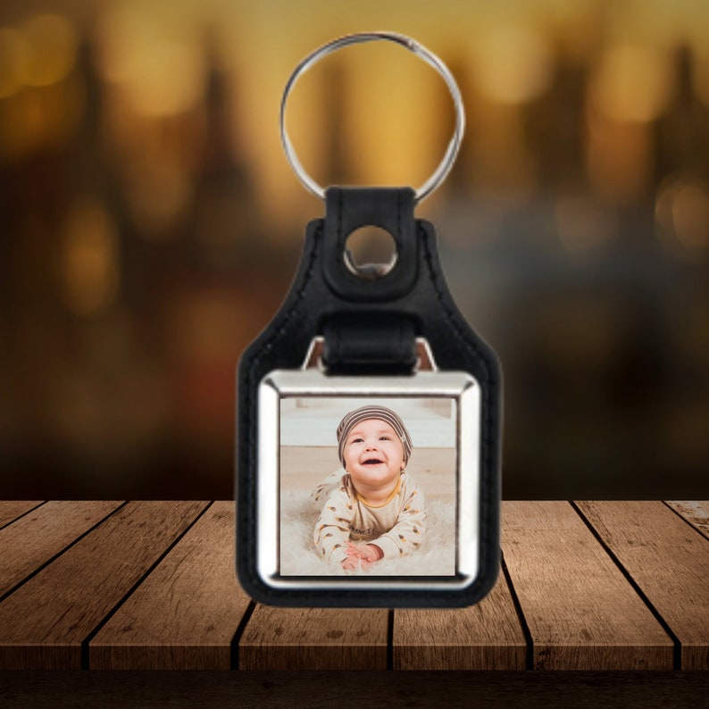 Photographing Keychains Personalized Leather Photo Keychain - Custom Image Gift - Etsy