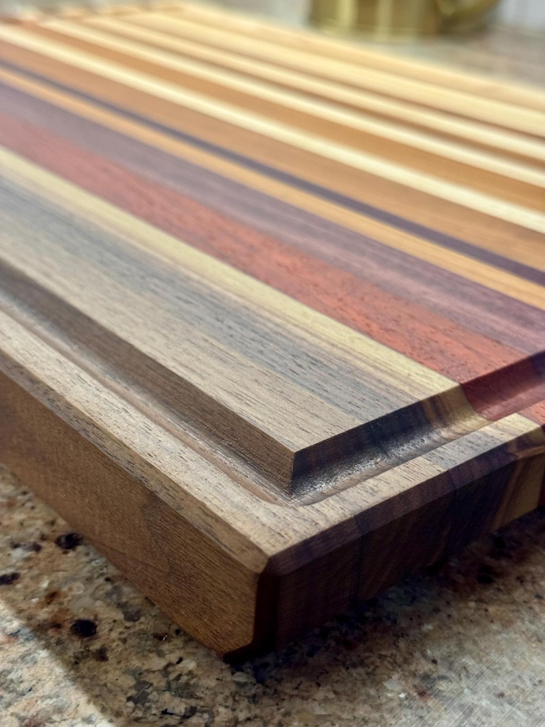 Tabla de cortar de madera exótica: nogal, cerezo, arce, padauk y corazón morado imagen 6