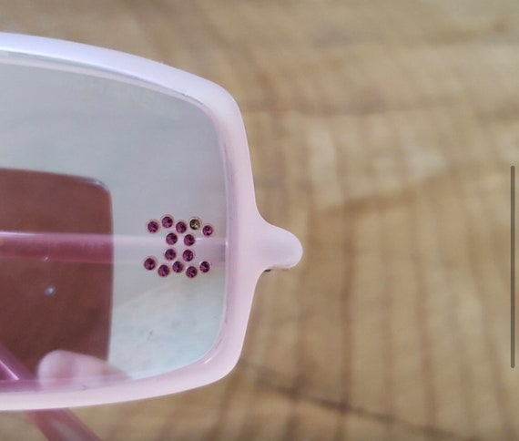 Y2K CHANEL pink CC logo rhinestone sunglasses