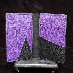 Cartera organizadora de bolsillo, estética minimalista, billetera plegable vertical de cuero negro y morado de colores