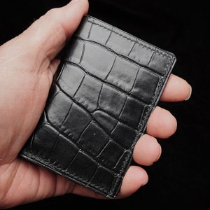 Cartera plegable con estampado de cocodrilo, tarjetero de piel de becerro, tarjetero vertical minimalista de lujo y moderno, regalo para mujeres y hombres.
