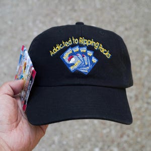 Gorra bordada de anime "Adicto a los paquetes de desgarro"