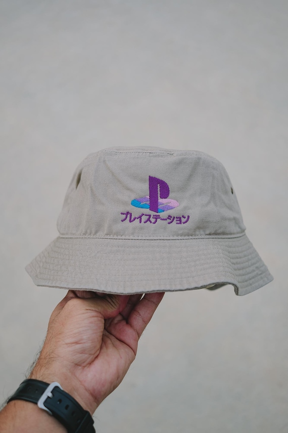 ハット PARAGRAPH VINTAGE BUCKET HAT NE6259 PS Vaporwave Retro Gaming Embroidered Bucket Hat