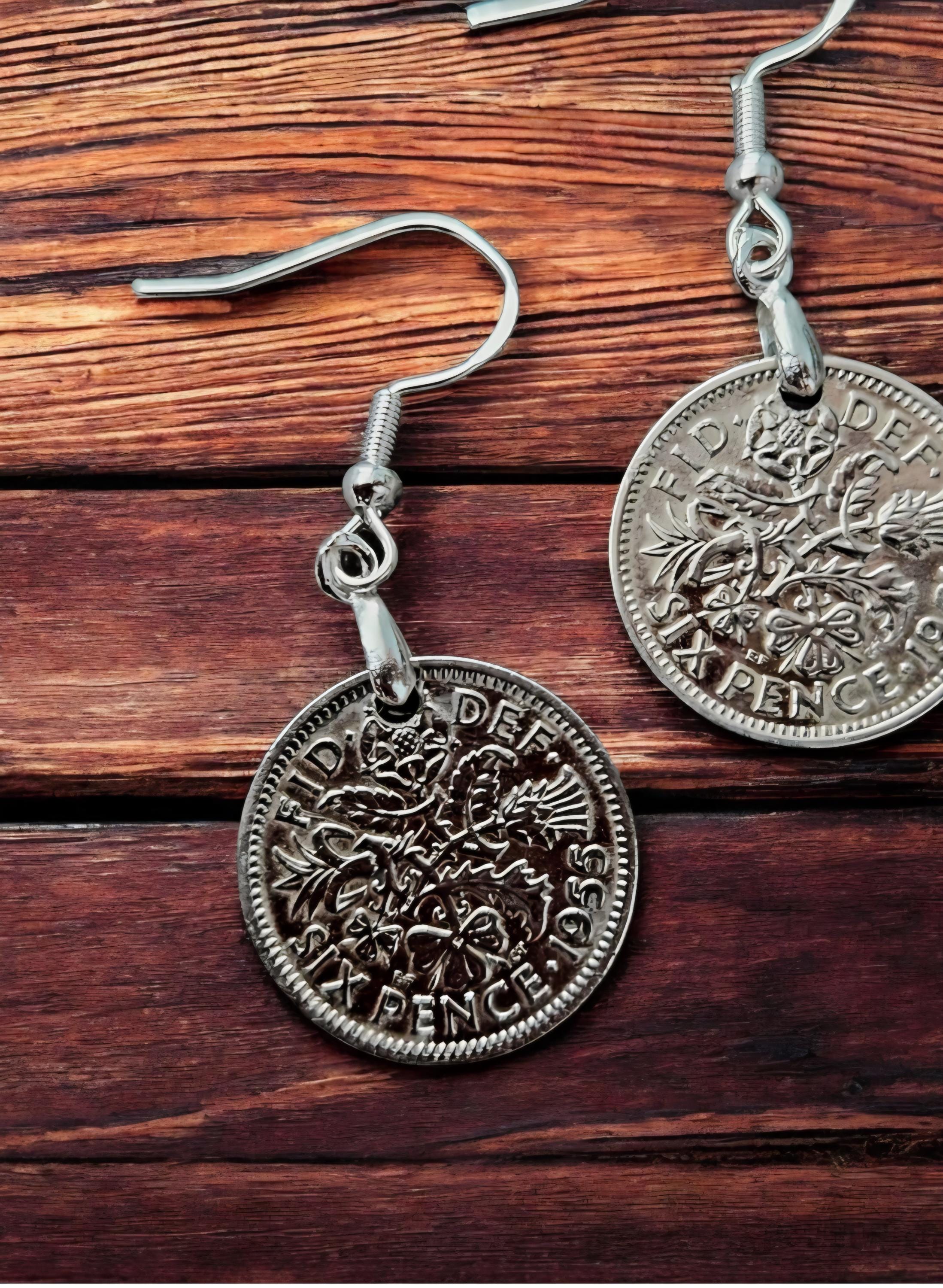 1961年シックスペンスペンダント　チェーン50cm　年代物 1961 sixpence - Etsy 日本