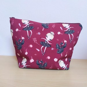 Bolsa clutch, ideal para porta-fraldos do bebê, porta maquiagem muito espaçoso, mede 27 x 20 cm