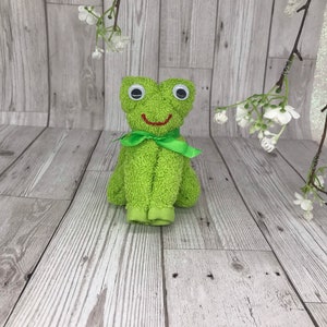 FROG FLANIMALS - Fergie the Frog! Made from a cotton flannel.