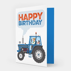 Cartão de aniversário infantil com tema Blue Tractor Farm para ele, para ela, para uma criança