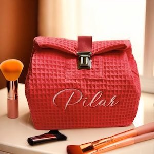 Coral Waffel Make-up Tasche, benutzerdefinierte Eitelkeitstasche, Reisekosmetiktasche, bestickter Kulturbeutel mit Namen, personalisiertes Brautjungferngeschenk, Monogramm