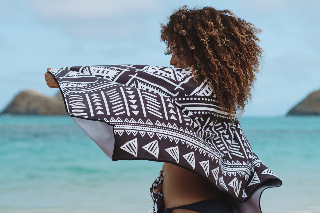 Pua Kenikeni Luxurious Hawaiian Beach Towel