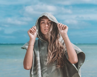 Poncho/toalla de microfibra con capucha para cambiarse/cubierta de playa de secado rápido, color verde militar hawaiano