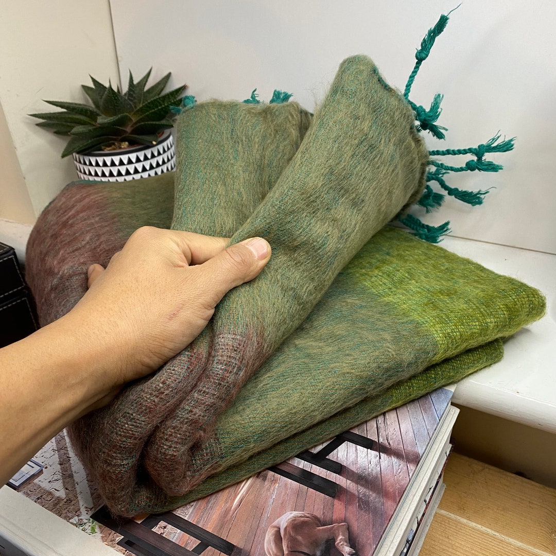 Himalayan Wool Throw Sofa Throw Blanket for Living Room and Study Room