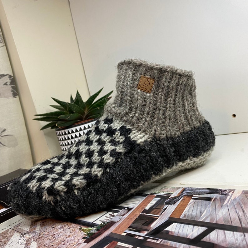 100% Wool Handmade Slipper Winter Indoor Woollen Shoes Socks Warm Soft Handmade For Men Women 6 Design 1