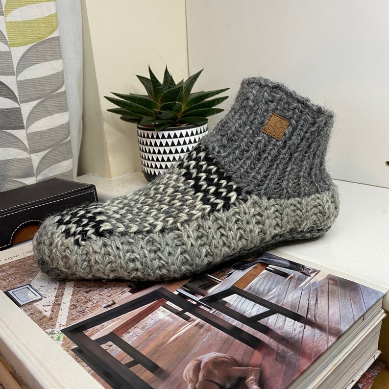 100% Wool Handmade Slipper Winter Indoor Woollen Shoes Socks Warm Soft Handmade For Men Women 6 Design 9