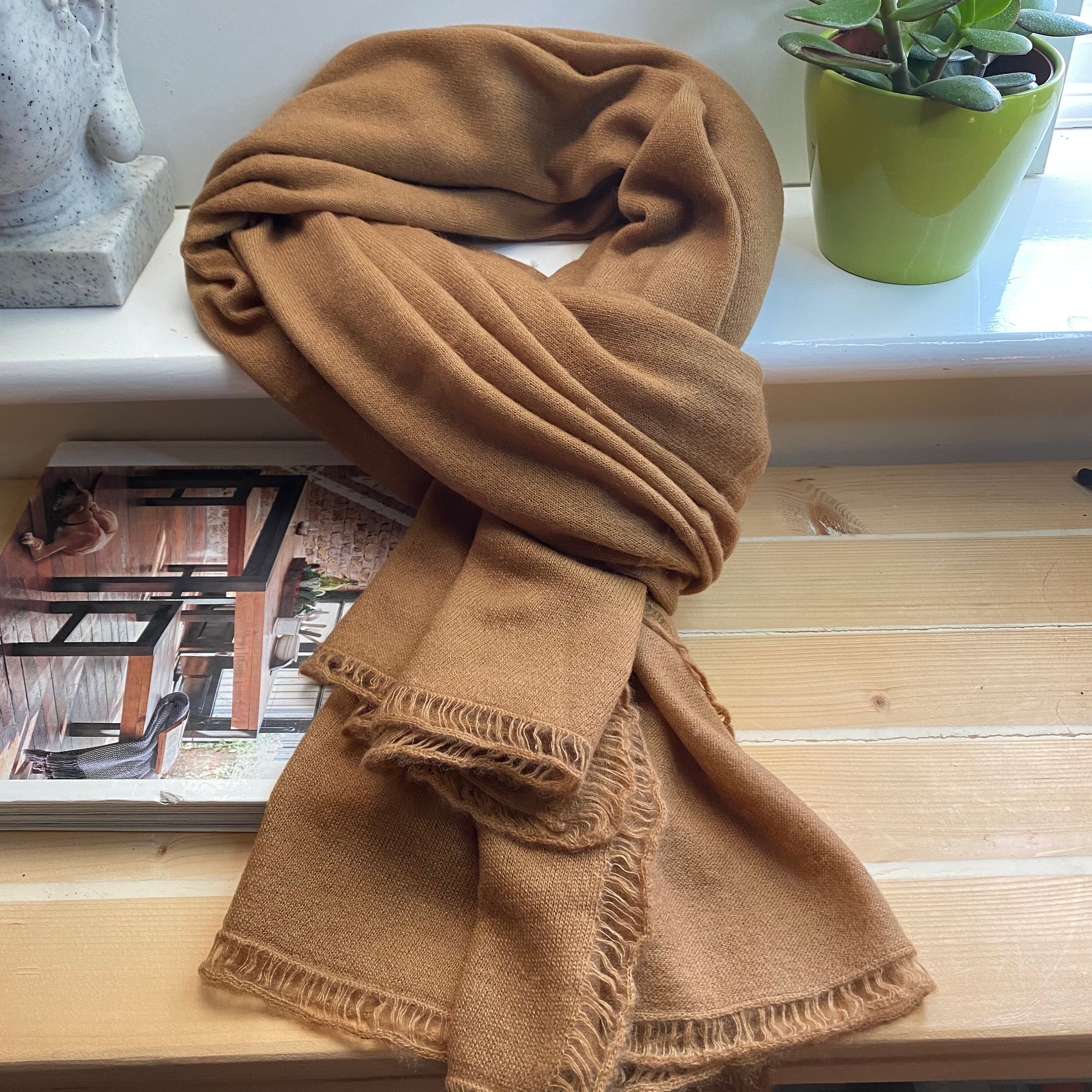 LUGAA Luxurious Pure Cashmere Stole 100% Cashmere Shawl Handmade Warp Travel Scarf Warm Soft Light Weight Fairly Traded Ideal Gift Brown Colour