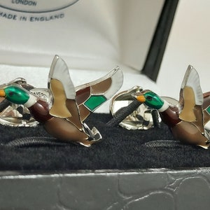 Vintage Hand-Painted Enamel Mallard Duck Cufflinks - Elegant Game Bird Accessory for Men