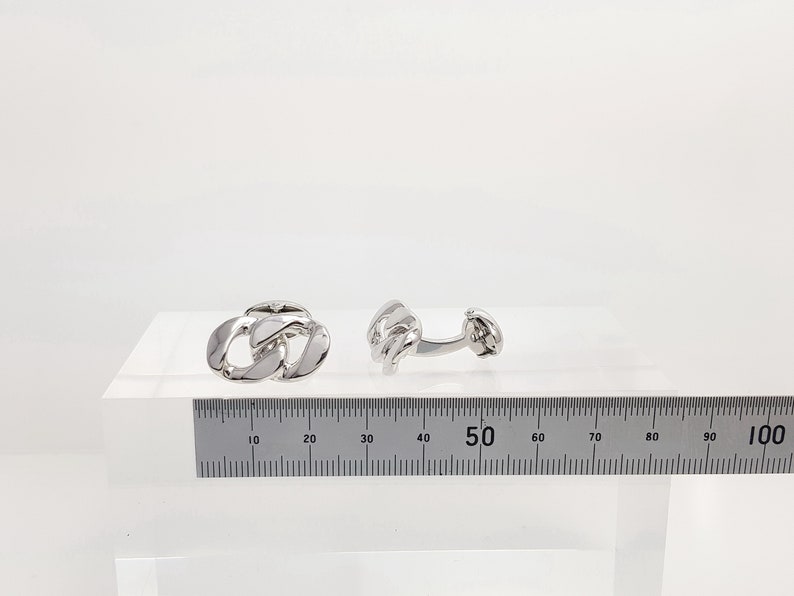 Vintage Curb Chain Cufflinks: Stylish Wedding Accessory for Men ...