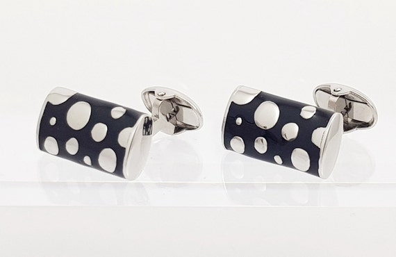 Elegant Black Enamel Cufflinks: Stylish Accessory for Men, Perfect Gift for Weddings and Special Occasions