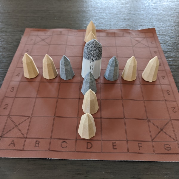 Brandubh Resin & Stone Board Game Set - Stone Capped King and Defenders, Sandy Attackers