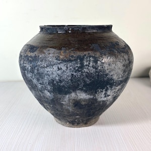 Antique Wabisabi pottery Dusty black Rustic Farmhouse Pot with patina