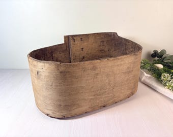 old Rustic oval wooden Basket Natural vegetable Storage harvesting Baskets