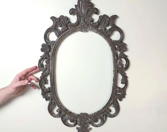 Marco de metal ovalado vintage, decoración de pared de estilo victoriano ornamentado