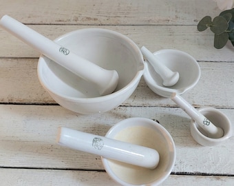 set of 4 elegance Vintage White Porcelain Bowl with Pestle, pharmacy Pestle and Mortar. Apothecary decor Mixing bowl