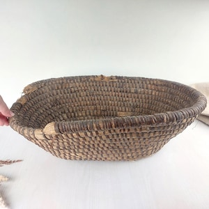 Old antique grass rye basket. vintage big grain storage. Primitive farmhouse home decor. Natural materials organizer.