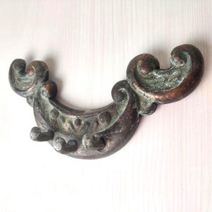 Antique metal hook rail of 3 Elegant Vintage Wall hanger kitchen hooks