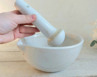 big elegance Vintage White Porcelain Bowl with Pestle, pharmacy Pestle and Mortar. Apothecary decor Mixing bowl