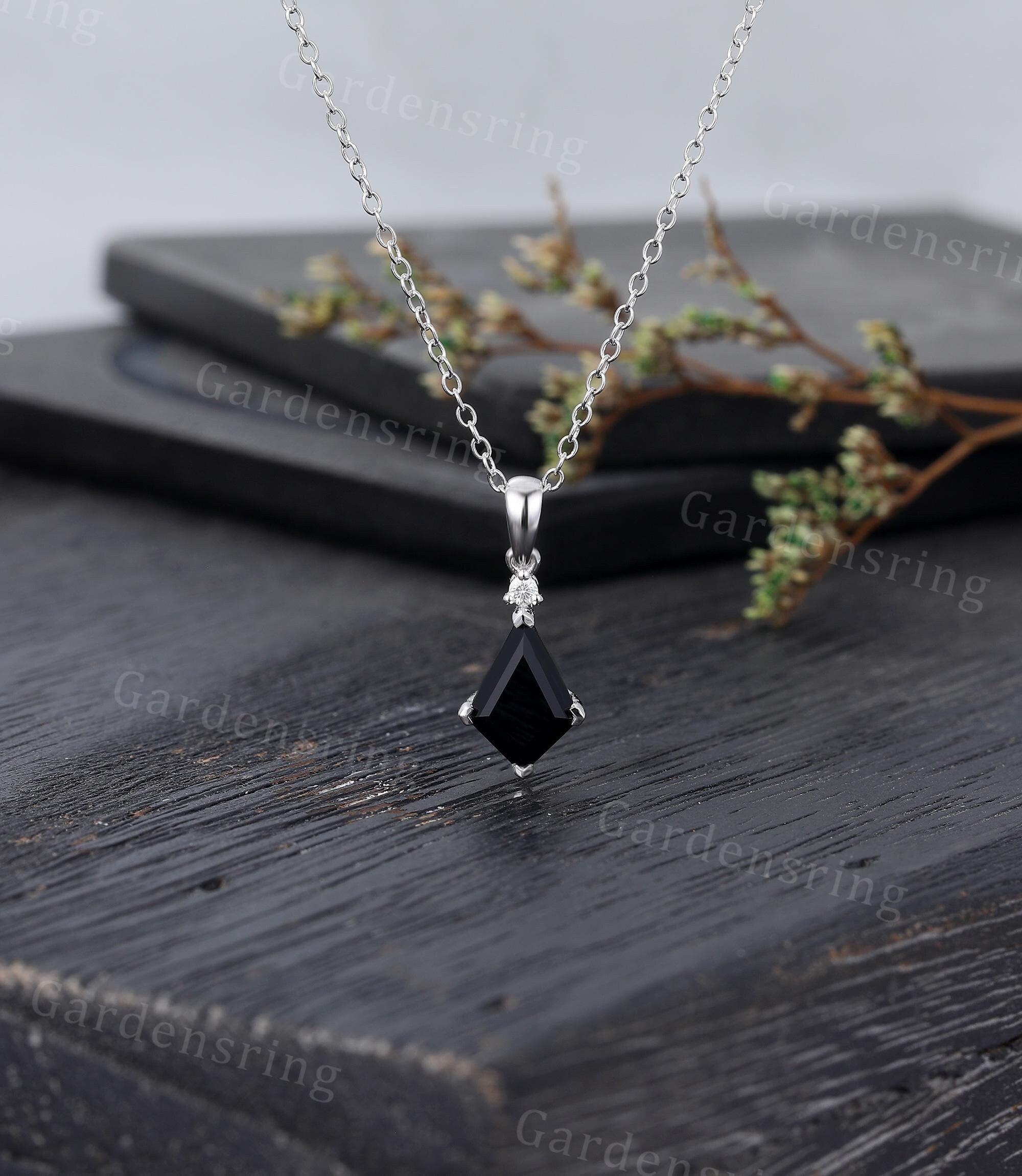 Kite Cut Black Onyx Pendant Necklace Vintage White Gold Moissanite Kite Cut Black Onyx Pendant Necklace Vintage White Gold Moissanite
