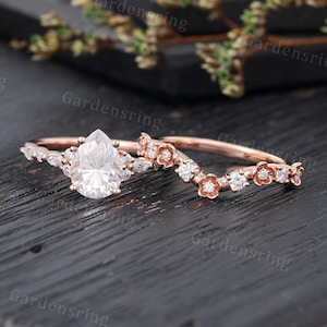 Tropfen Moissanite Verlobungsring Set Vintage Rosegold Marquiseschliff Diamant Blumen Ehering Braut-Set Versprechen Jahrestagring