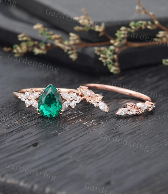 Pear Shaped Emerald Engagement Ring Set Vintage Marquise Cut