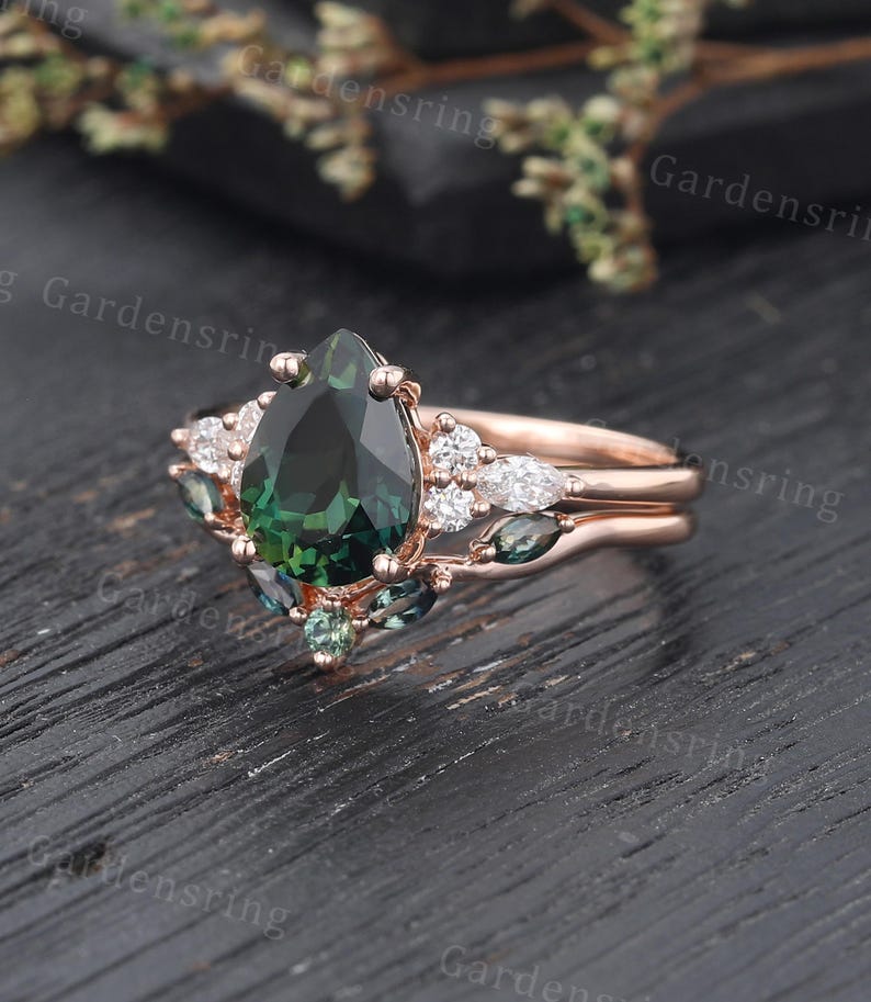 Pear shaped Blue Green sapphire Engagement ring set Vintage rose gold Marquise Moissanite Diamond ring cluster Bridal set Anniversary ring
925 sterling silver (Rose gold/Gold plated) and Solid 14 K/18 K gold(Rose gold/White gold) are available.