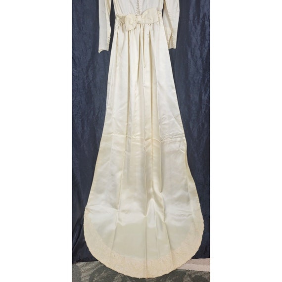 Vintage 1960s - 1970s Wedding Dress Long sleeve L… - image 9