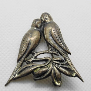 Beautiful Sterling Silver Turtledoves brooch