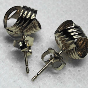 14kt solid yellow gold Love Knot earrings Michael Anthony