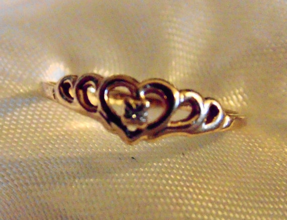 10kt plumb yellow gold diamond ring sz 6 - image 2