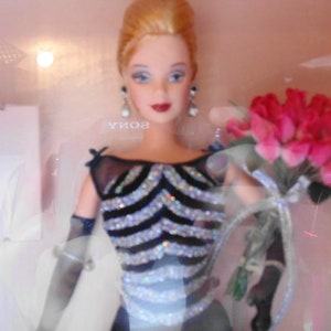 Collector Edition Barbie 40th Anniversary by Mattel 1999 nib