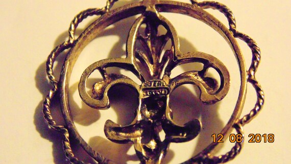 Lovely Sterling Silver Fleur de lis Pendant - image 3