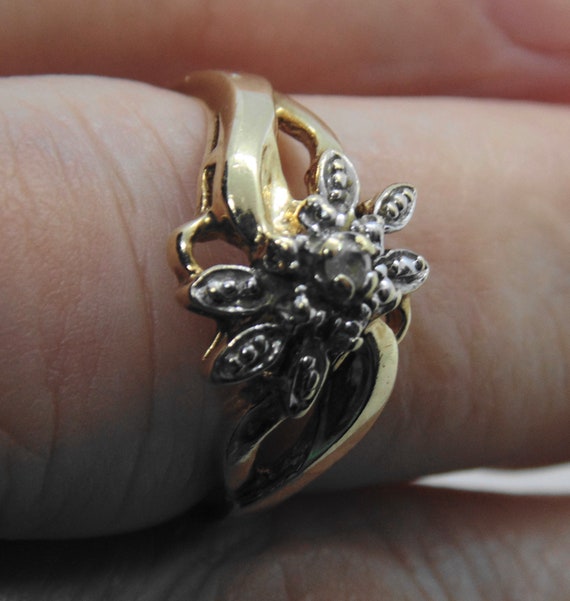 Diamond flower design ring 10k yellow gold - image 2