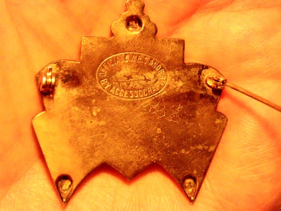 Accessocraft Patriotic WWII British War Relief Pin 19… - Gem