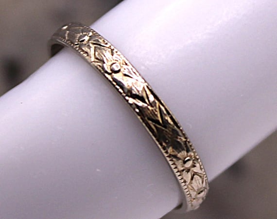 10kt White Gold Flower Band Early 1900s