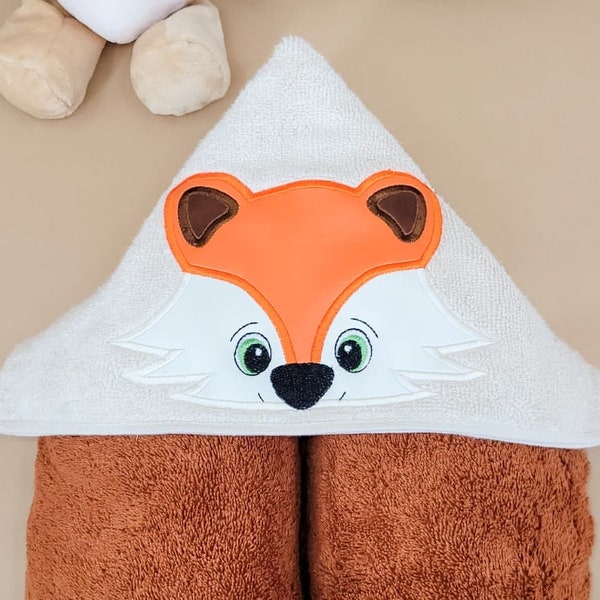 Kids Custom Embroidered Hooded Towel//Fox Design//Personalized Name//Baby and Kids Hooded Towel//Hooded Beach Towel//Pool Towel//Kids Gift