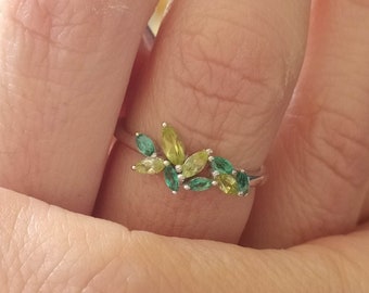 Cluster Emerald & peridot Ring | Minimalist Diamond Ring | Dainty Cluster Ring | Multi Stone Gold Ring | 14k Cluster Ring